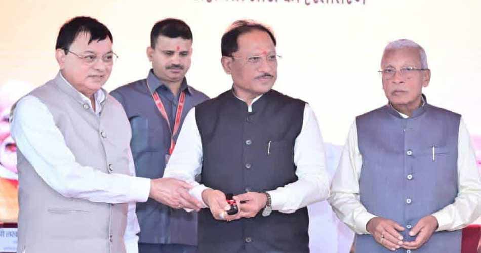रायपुर : निर्माण श्रमिकों के जीवन में खुशहाली ला रहीं सन्निर्माण कर्मकार मंडल की जनकल्याणकारी योजनाएं
